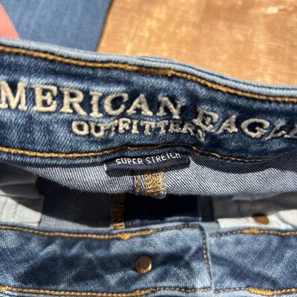 American Eagle Skinny Kick Jeans - Picture 4 of 9